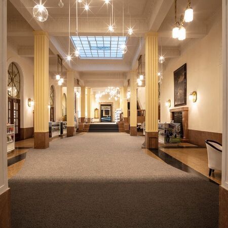 Lichtplanung und Sonderleuchtenentwicklung für die neue repräsentative Tourist-Info in Bad Kissingen