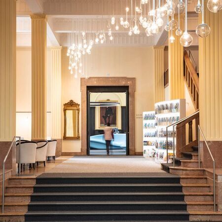 Lichtplanung und Sonderleuchtenentwicklung für die neue repräsentative Tourist-Info in Bad Kissingen