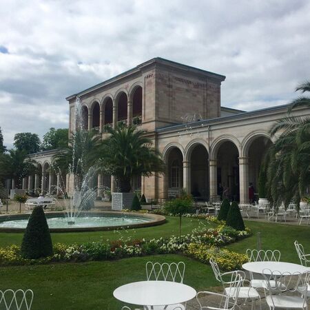 Lichtplanung und Sonderleuchtenentwicklung für die neue repräsentative Tourist-Info in Bad Kissingen