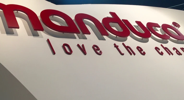 Markante Markenarchitektur - Messestand für Manduca, Wickelkinder GmbH