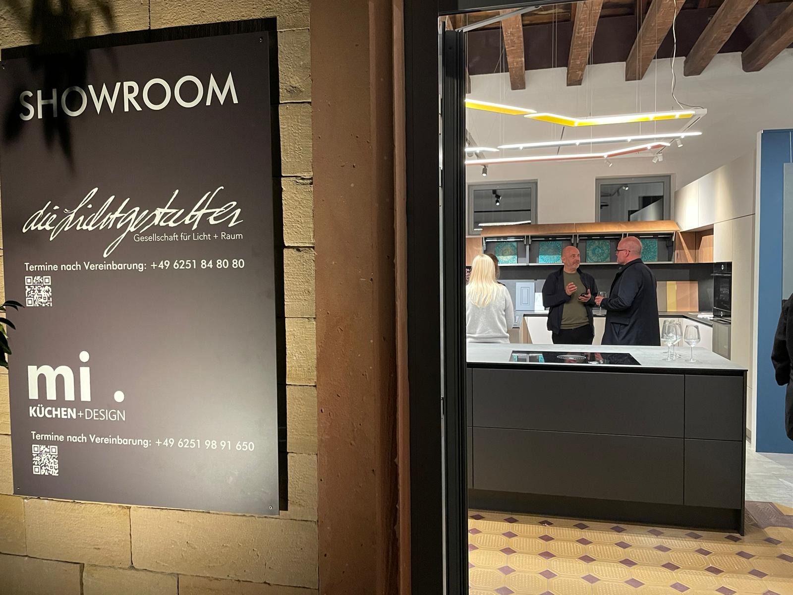 Eröffnungsfeier des neuen Designbahnhofs Auerbach